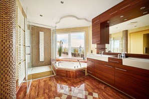 Penthouse-Suite mit Meerblick | Bathroom | Hair dryer, bathrobes, bidet, towels - Strandhotel Prinz von Preussen (Zinnowitz)
