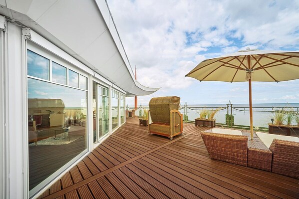 Penthouse-Suite mit Meerblick | Blick vom Balkon