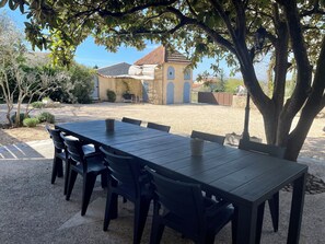 Outdoor dining - Maison de Charme à Séguret Avec Piscine Privée (Seguret)