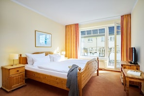 Economy Apartment | Hypo-allergenic bedding, in-room safe, soundproofing, cribs/infant beds - Strandhotel Luise von Preussen (Zinnowitz)
