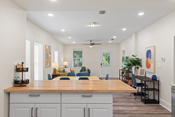 Interior - Northeast Florida Retreat (Jacksonville)