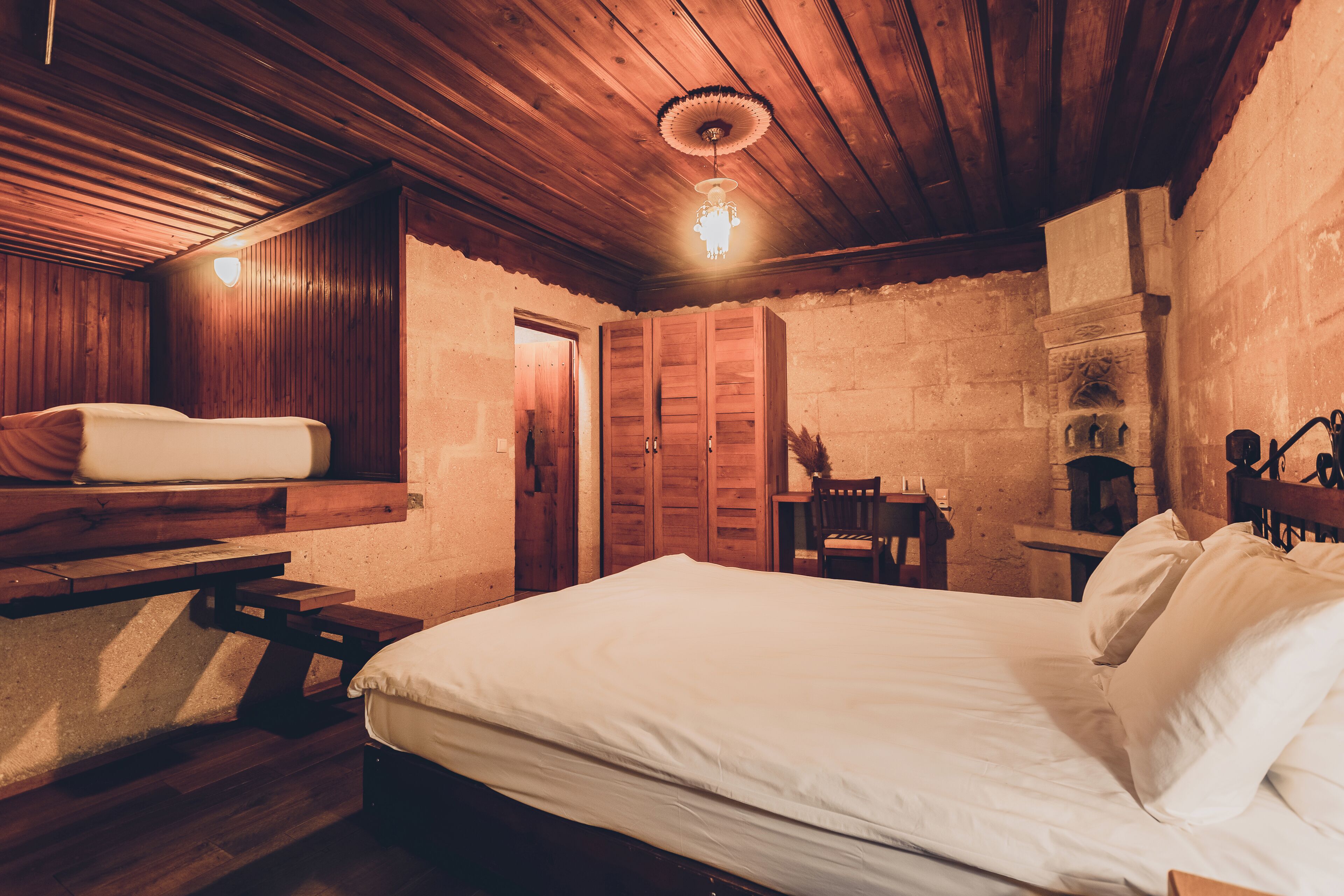 تجهيزات عازلة للصوت وواي فاي مجانًا وملاءات أسرّة