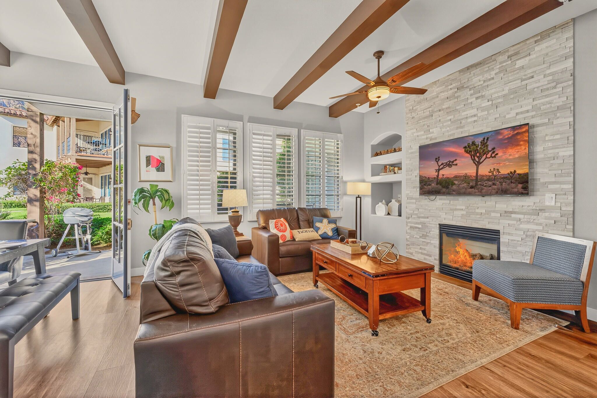 Smart TV, fireplace, offices