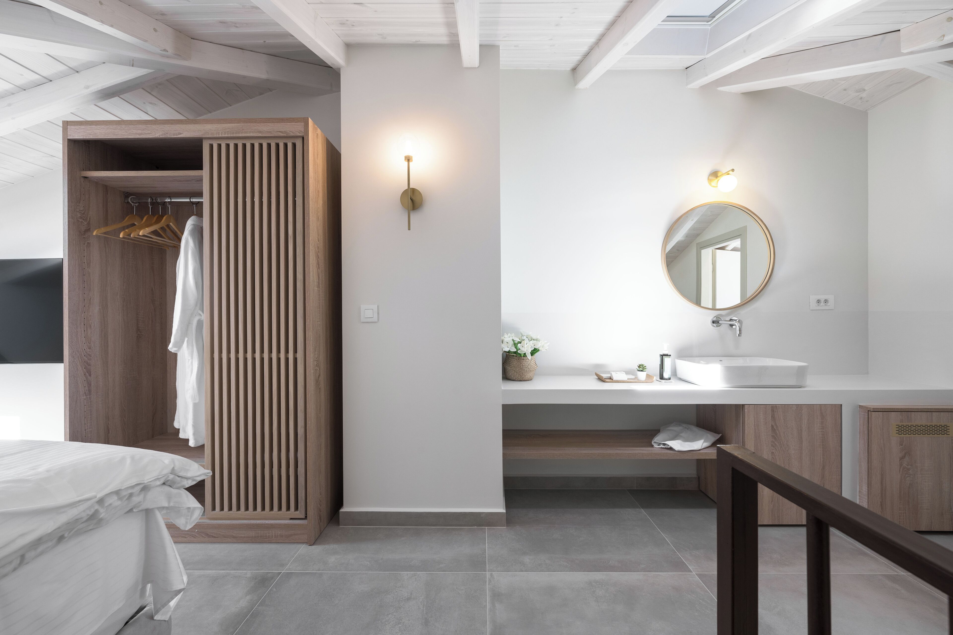 Royal Apartment | 1 bedroom, premium bedding, memory-foam beds, individually decorated