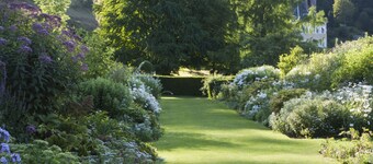 Charming cottage in Sasnières, pets allowed, private parking