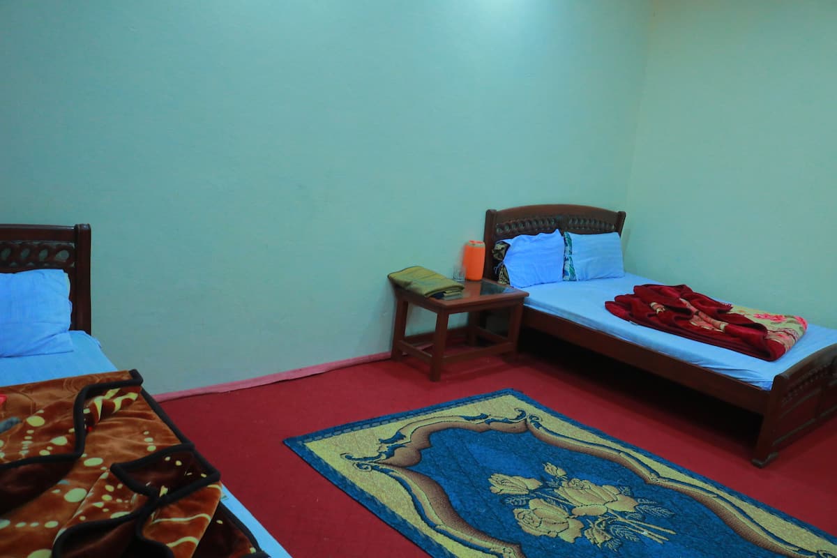 Double Room | Desk, free WiFi