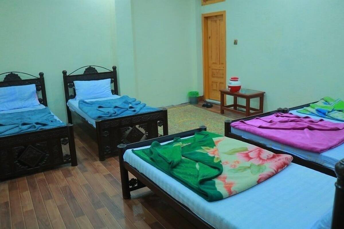 Quadruple Room | Desk, free WiFi