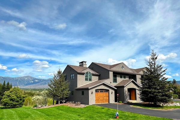 Unmatched Luxury & Views a Short Walk from OMNI Mount Washington Hotel — Mount Madison Retreat in Bretton Woods