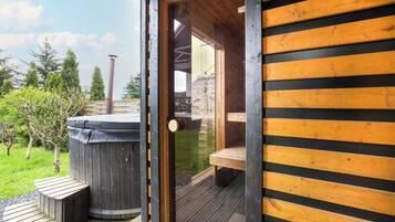 Casa, 1 habitación, cocina, junto al lago | Tina de hidromasaje