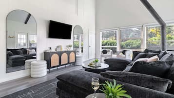 TV, fireplace, offices