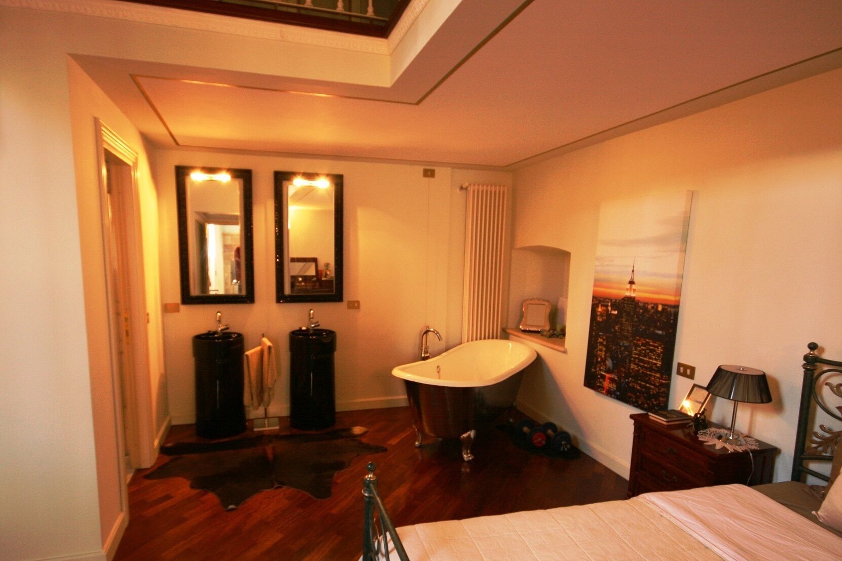 2 Schlafzimmer, Schreibtisch, Bügeleisen/Bügelbrett, Reisekinderbett