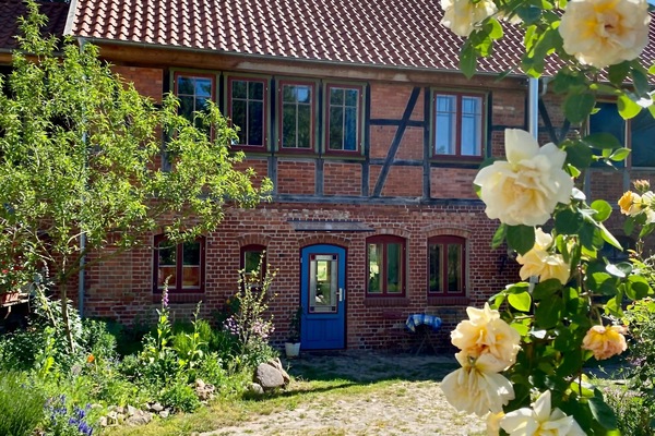 Blick vom Innenhof auf die Wohnung
