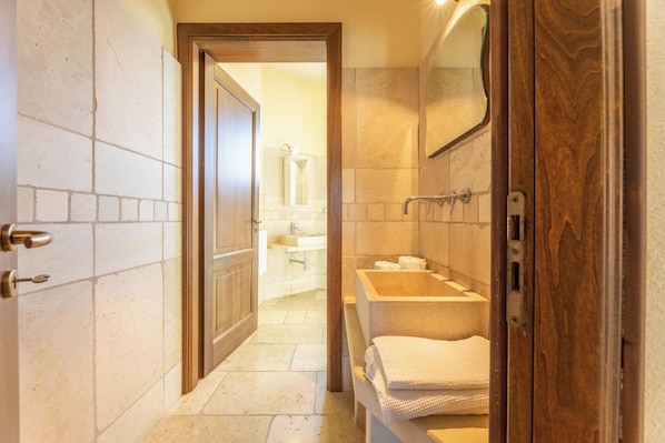 Shower, hair dryer, bidet, towels - Villetta Il Morige (Galatone)