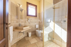 Shower, hair dryer, bidet, towels - Villetta Il Morige (Galatone)