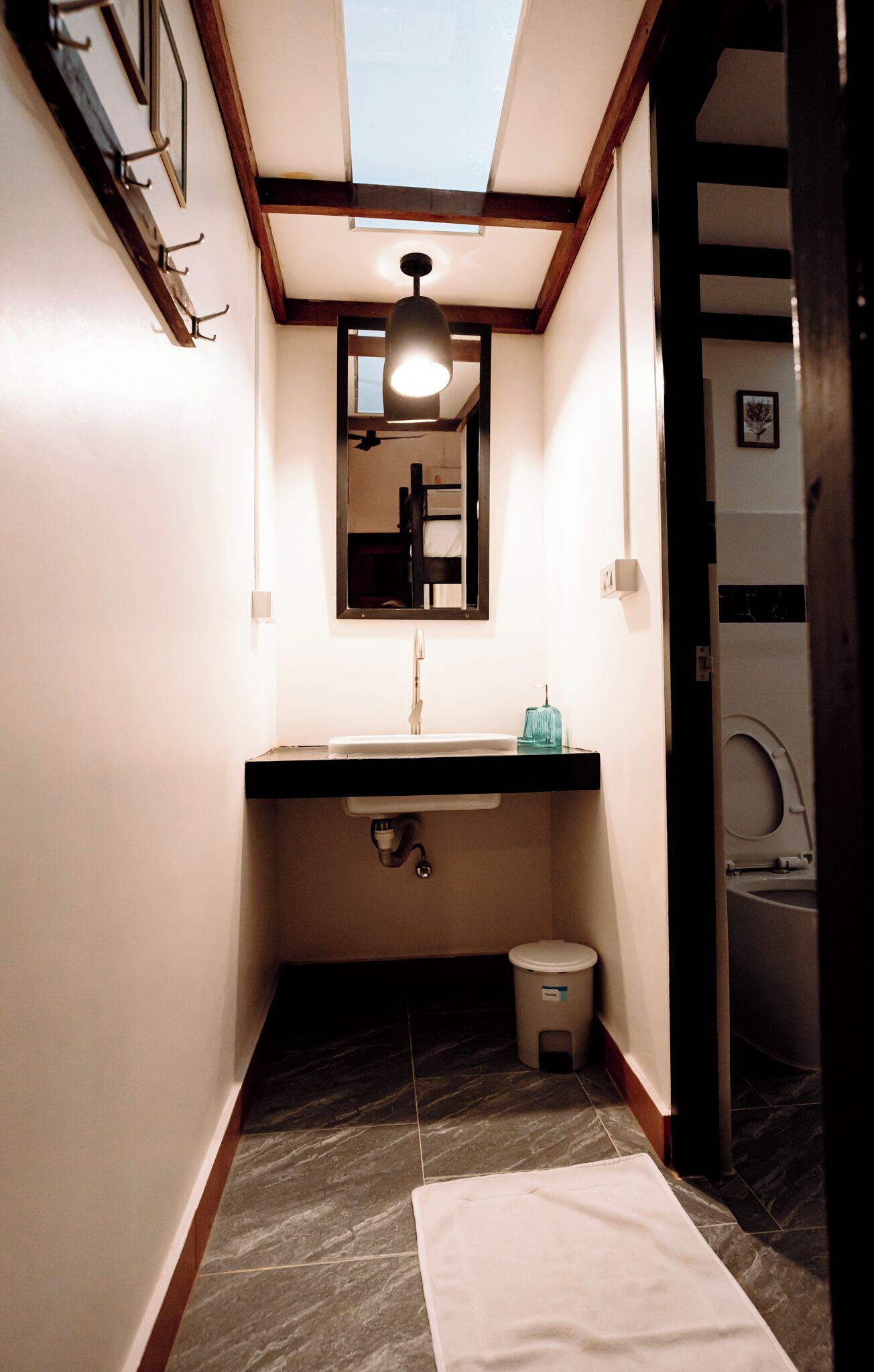 Family Quadruple Room | Bathroom | Shower, hair dryer, bidet, towels