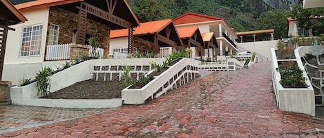 Esterni
