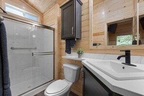 Shower, hair dryer, towels - Secluded Cabin at Kern River Sequoia Campground (Cabin 19) (Kernville)