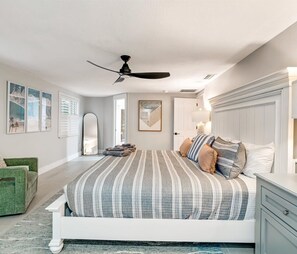 4 bedrooms, desk, iron/ironing board, travel crib