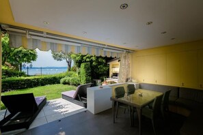 Luksusleilighet, utsikt mot innsjø, ved strandkanten | Lydisolert og wi-fi (inkludert)