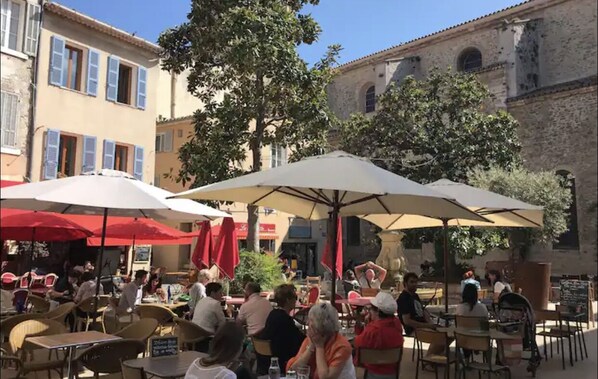 Ristorazione all'aperto