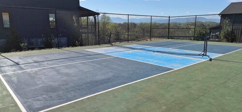 Family Friendly Getaway・Pool・Arcade・Hot Tub