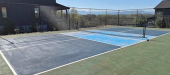 Family Friendly Getaway・Pool・Arcade・Hot Tub