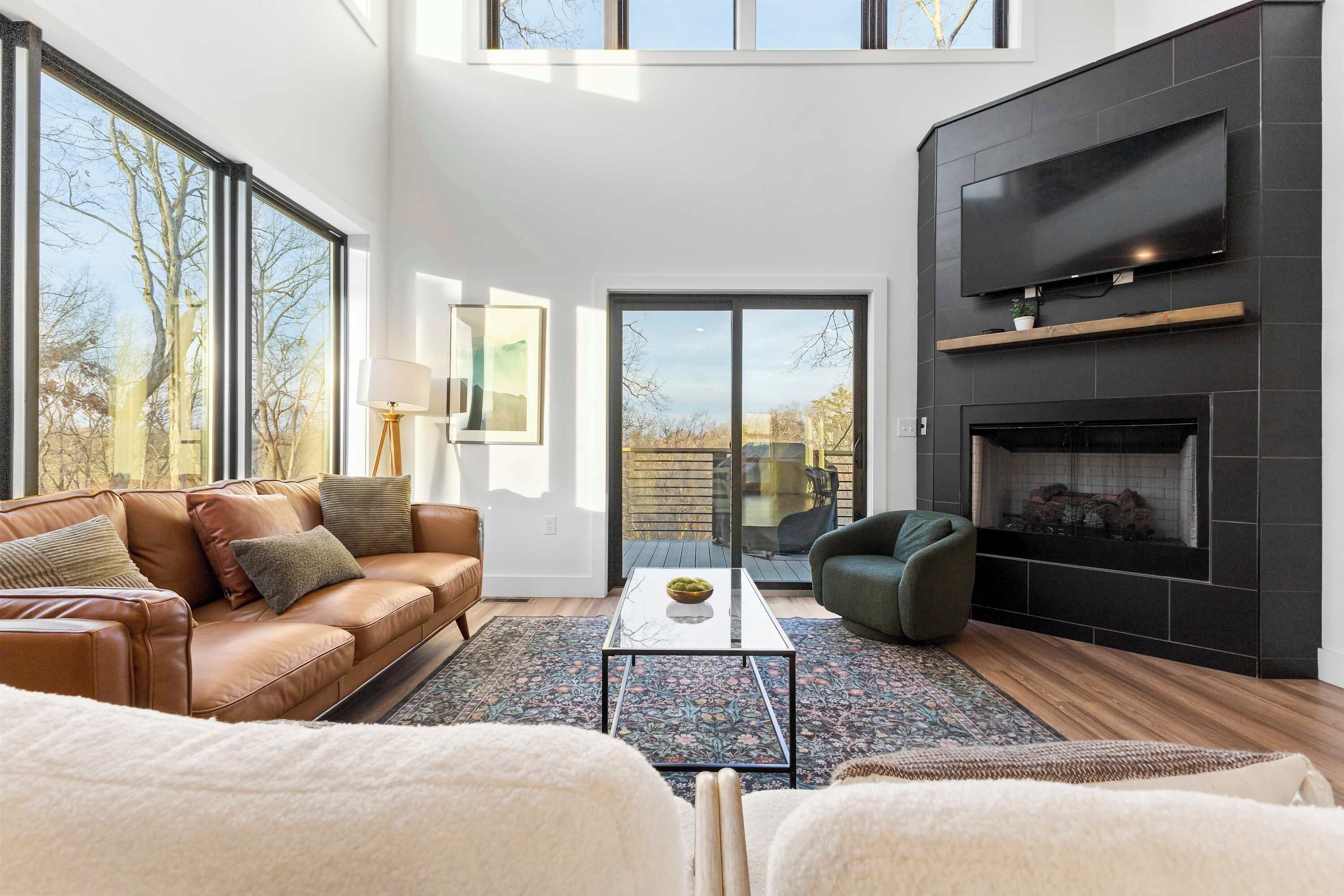 TV, fireplace, offices