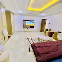 3 habitaciones y caja de seguridad en la habitación 