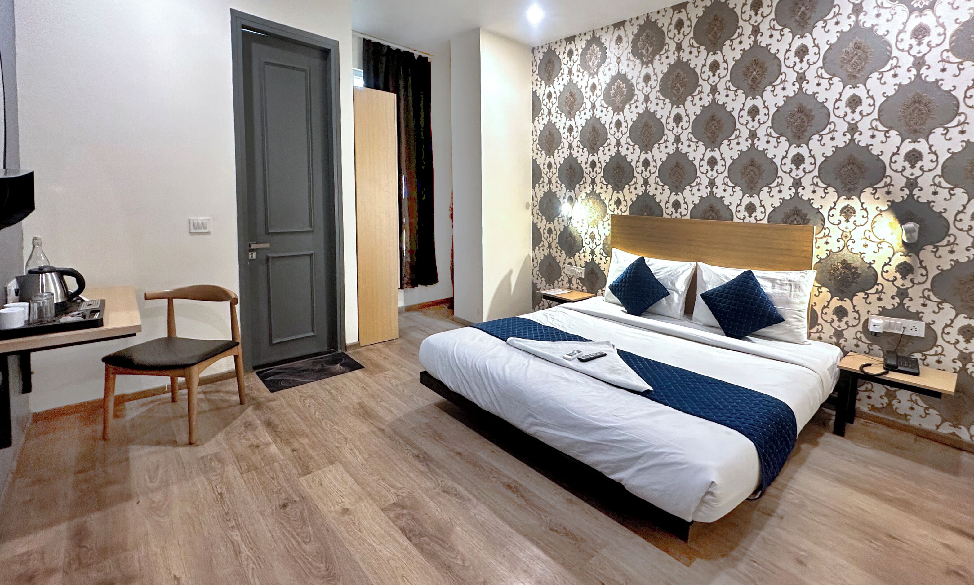 Deluxe Room | Egyptian cotton sheets, premium bedding, down comforters