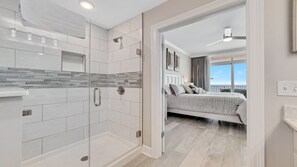 Shower, jetted tub, towels