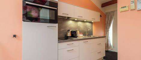 Refrigerador, microondas y lavavajillas