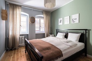 Deluxe-Apartment, 2 Schlafzimmer | 2 Schlafzimmer, Bügeleisen/Bügelbrett, kostenloses WLAN