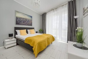 1 bedroom, iron/ironing board, travel crib, WiFi