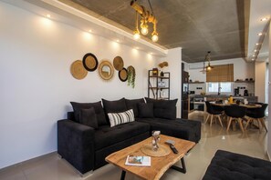 Smart TV, books - ArmoniKon 2 Pool Villa (C69C+P2H Rhodes, Greece)