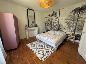 4 bedrooms, iron/ironing board, WiFi, bed sheets - "vers L'horizon" - Maison de Vacances à 800m de Cajarc Dans le Lot (Salvagnac-Cajarc)