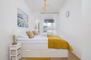 2 bedrooms, iron/ironing board, WiFi, bed sheets