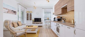 Modern Apartment for 6 People | Parking, Garden with a Terrace, Bicycles