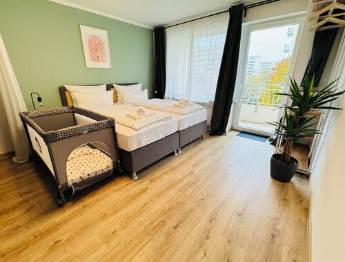 Casa Lobo - 3BR stay close to Munich City and Airport

