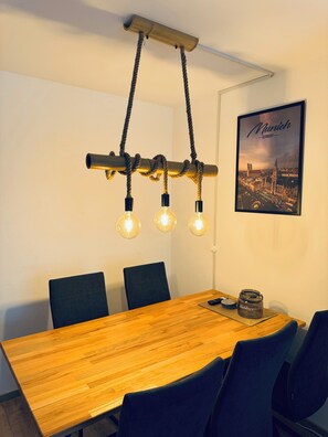 Dining - Casa Lobo - 3BR stay close to Munich City and Airport

 (Oberschleißheim)