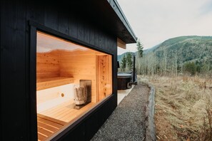 Tina de hidromasaje al aire libre