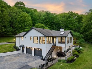 Exterior - Stunning Private Retreat 25mins North of Nashville (Hendersonville)