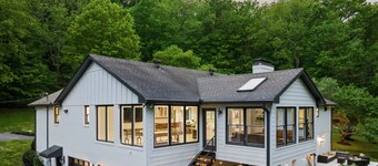 Stunning Private Retreat 25mins North of Nashville