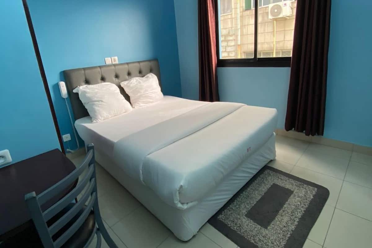 Standard Double Room | Blackout curtains, iron/ironing board, free WiFi