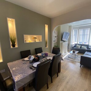 2 عدّة غرف نوم