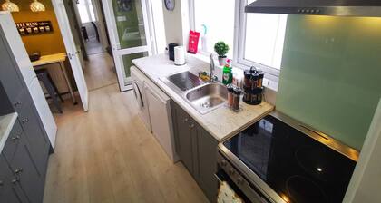 4BR Modern Botanic House