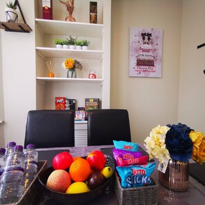 House | 4 bedrooms - 4BR Modern Botanic House (Belfast)