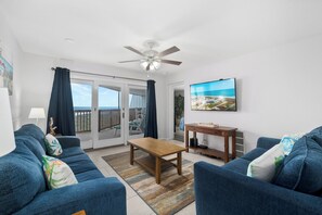 电视、桌上足球、乒乓球、书