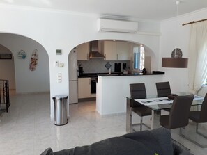 Interior - Luxury Villa with Peñon view. 5 Minutes to the beach (Calpe)