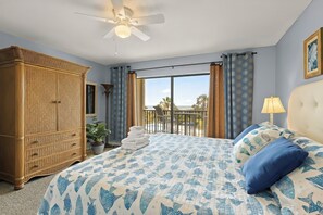 2 bedrooms, iron/ironing board, free WiFi, bed sheets - Cozy Two Level Condo Overlooking the Ocean and Beachside Pool! (St. Augustine)