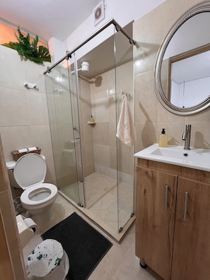 Handtücher, Toilettenpapier